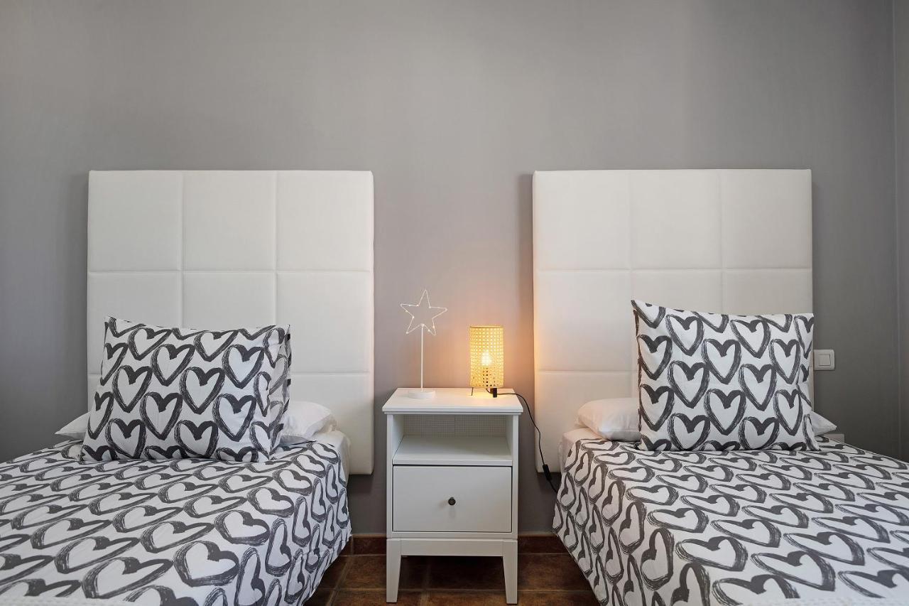 Apartamentos La Estrella III ปลายาบลังกา ภายนอก รูปภาพ